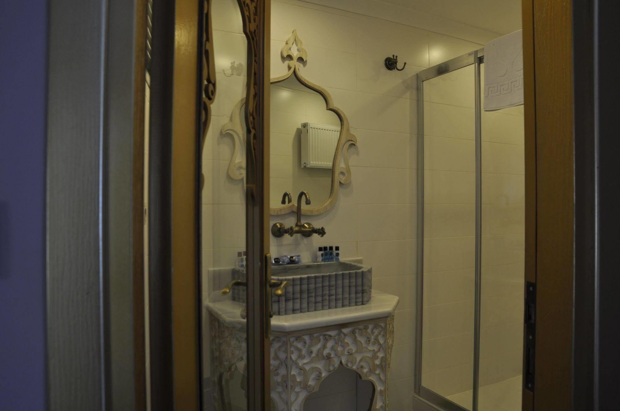 Kervan Hotel Istanbul Exterior foto